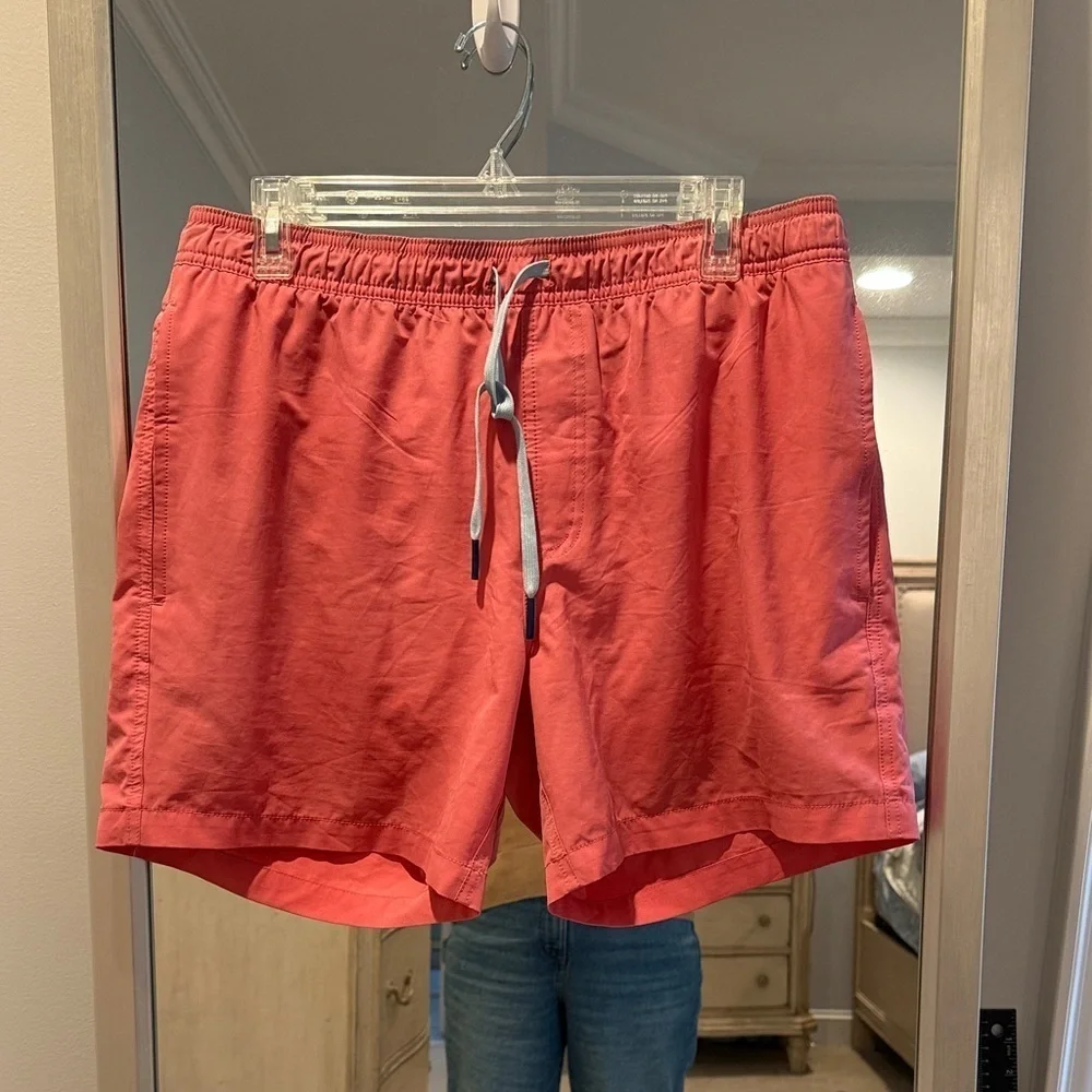 Southern Tide Men's Coral Swim Trunks (42)